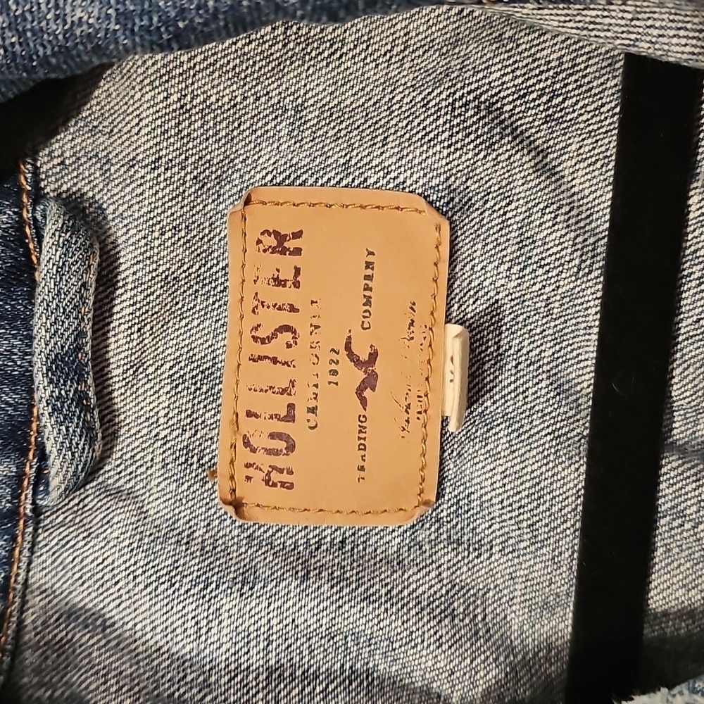 Hollister Distressed Blue Denim Jacket - Picture 4 of 9